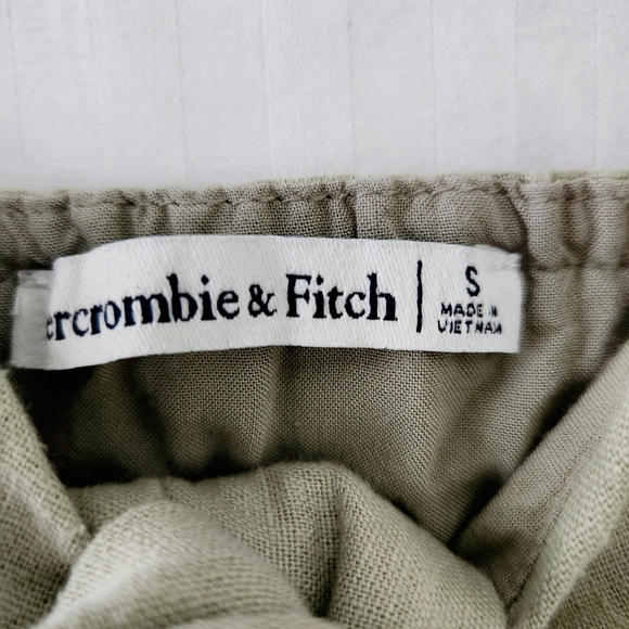 *SOLD* Abercrombie & Fitch Linen Tie Front Cropped Tank in Sage Green - Size S - Picture 4 of 4
